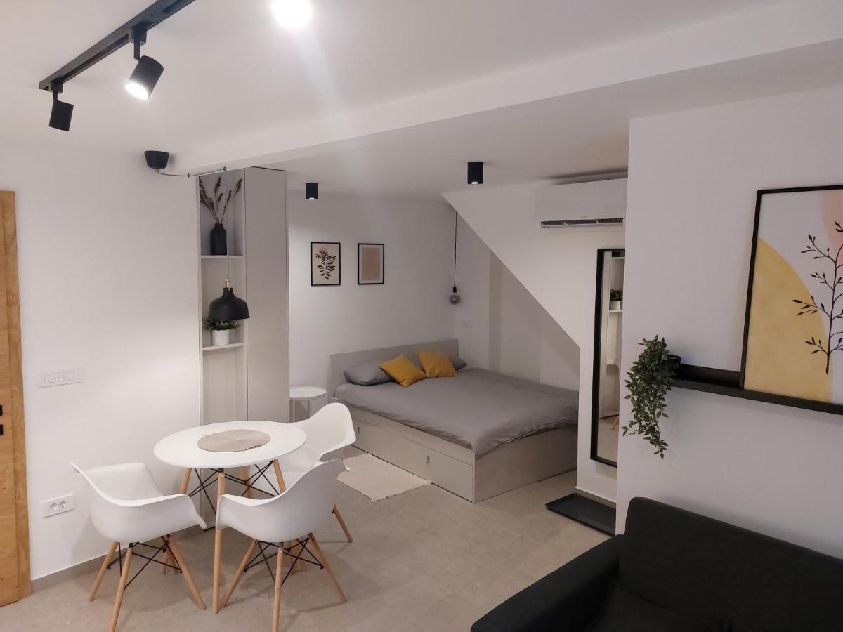 Casa Gray Apartment โคเปร์ ภายนอก รูปภาพ